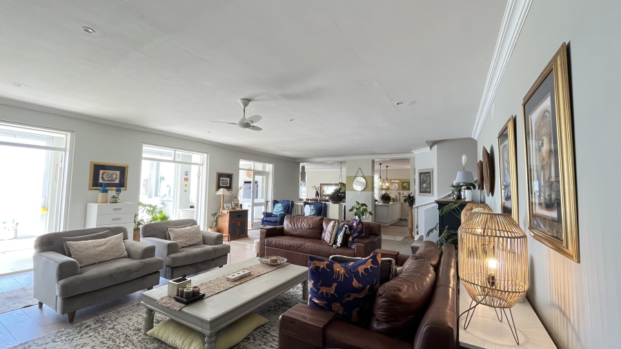 4 Bedroom Property for Sale in Simons Kloof Western Cape